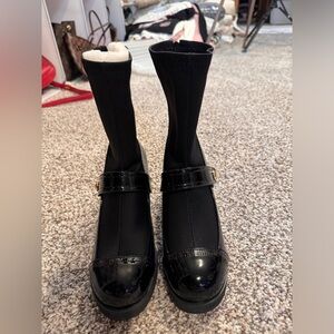 Luxury vibe boots